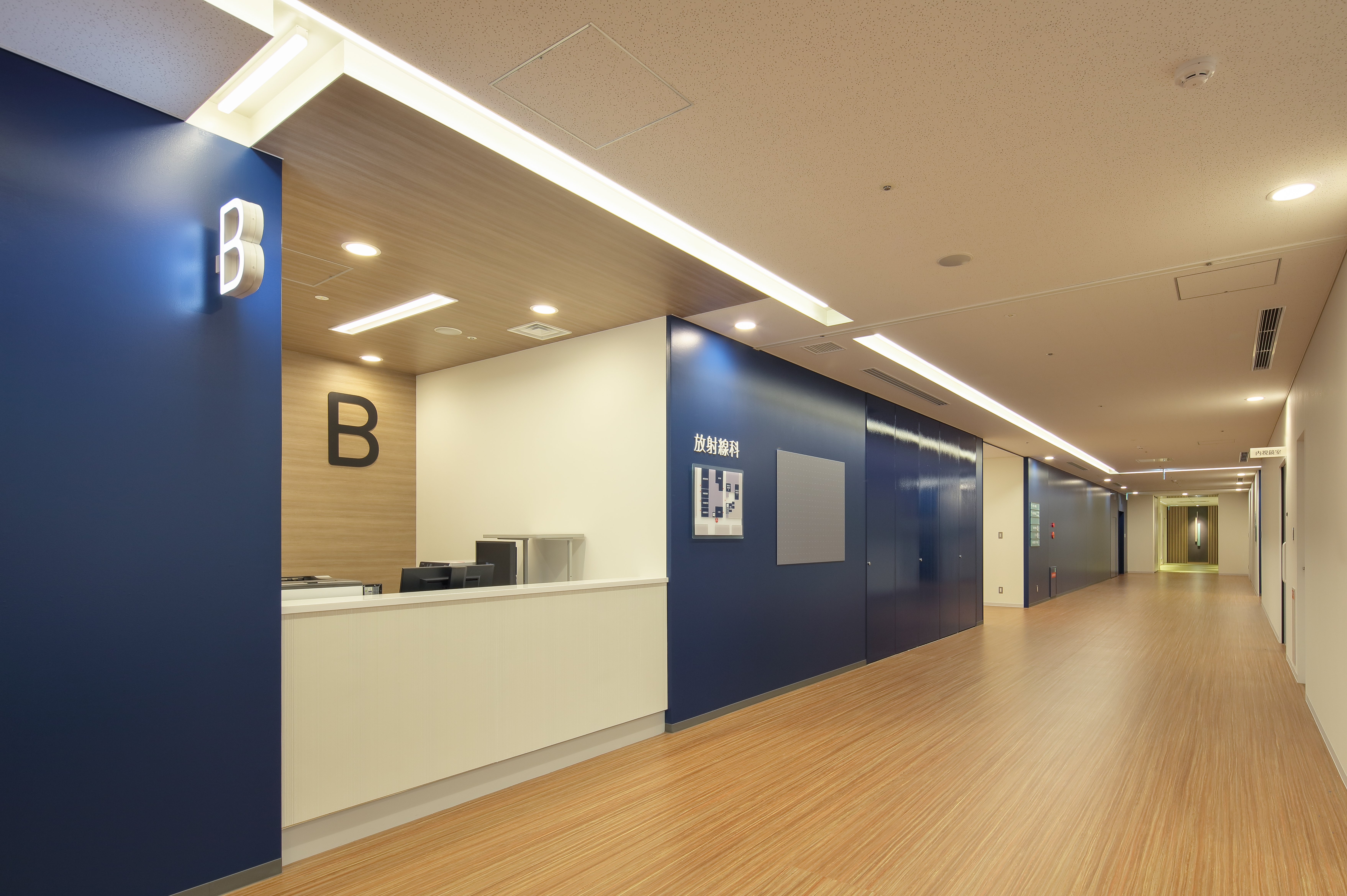 057. ブロック受付前通路.jpg